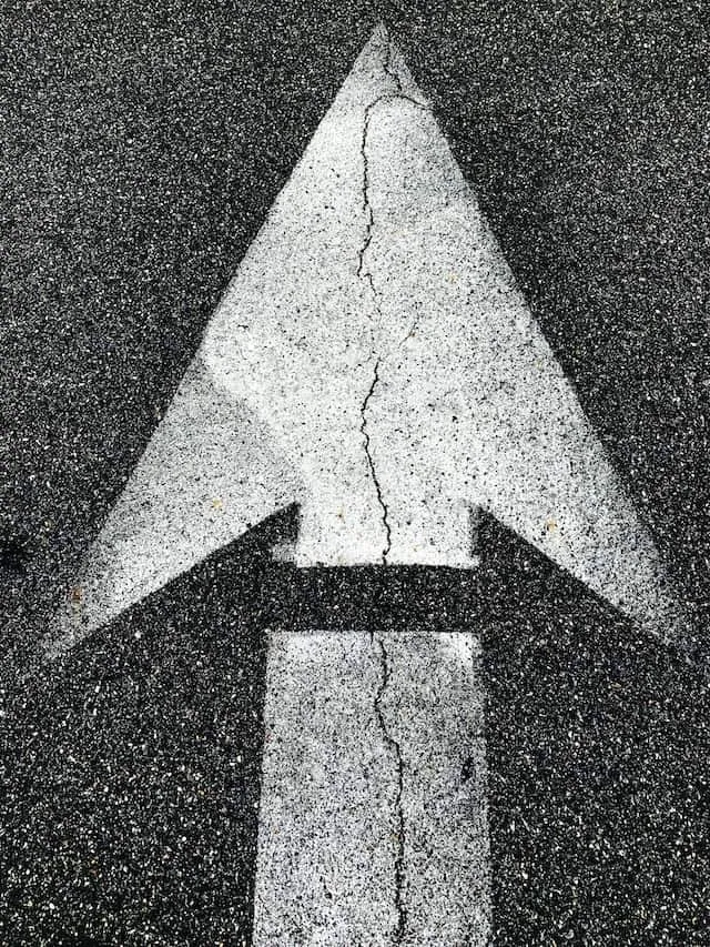 Asphalt paving cracking